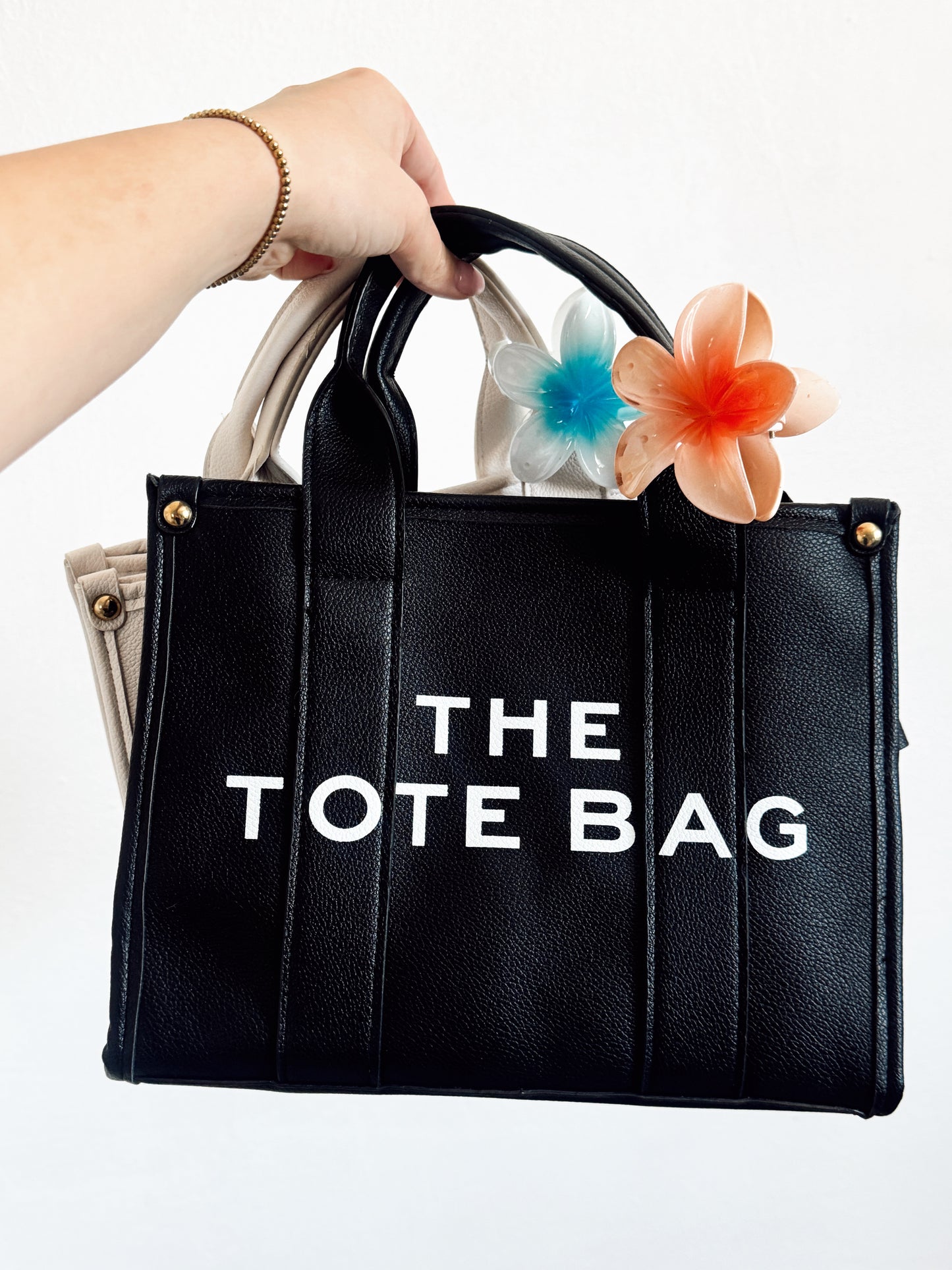 The tote bag + free hair clip