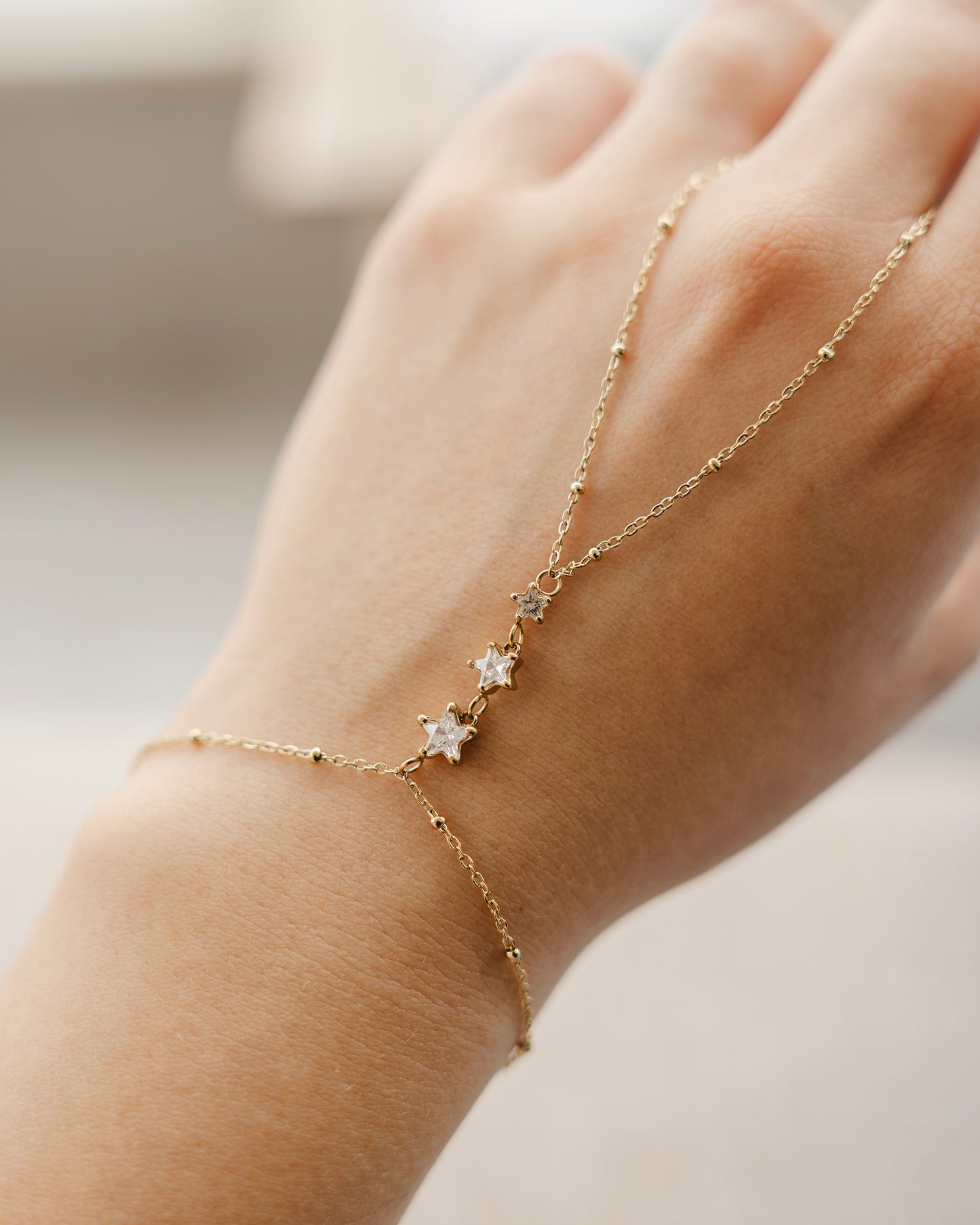 White stars stone Hand chain gold