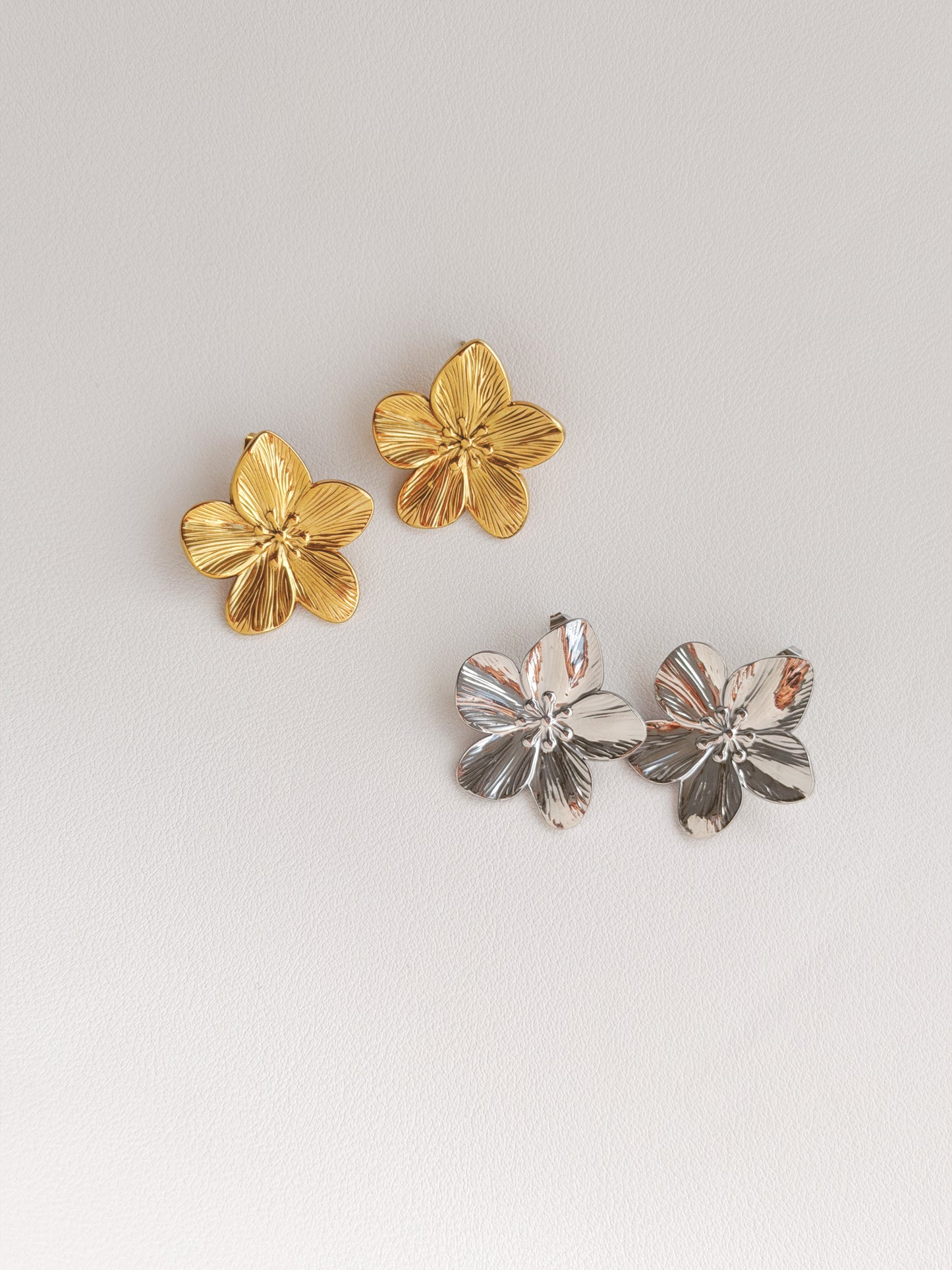 Flora earrings