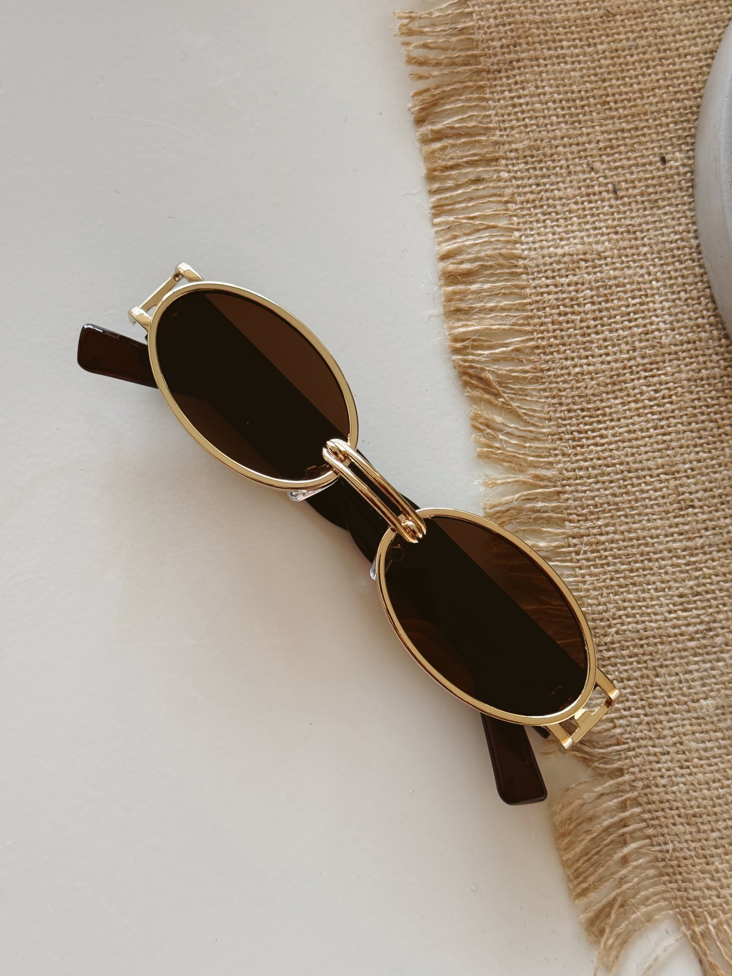 Oval sunglasses