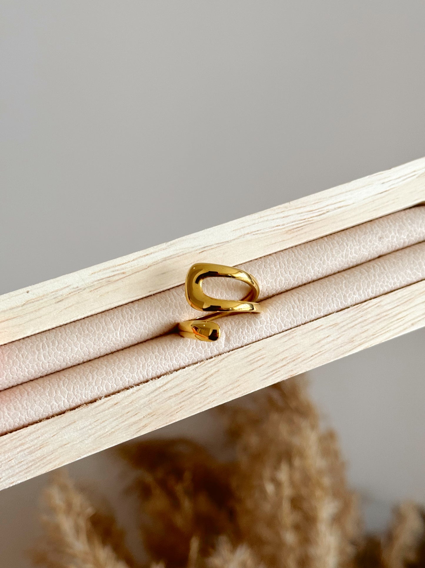 Trendy gold adjustable ring