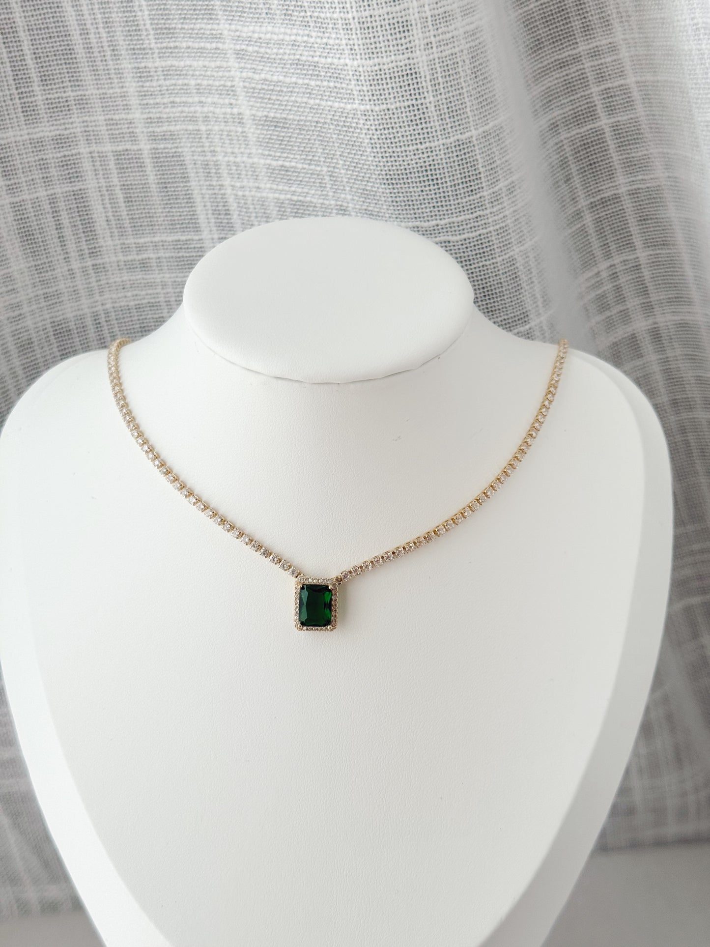 Tennis green stone necklace