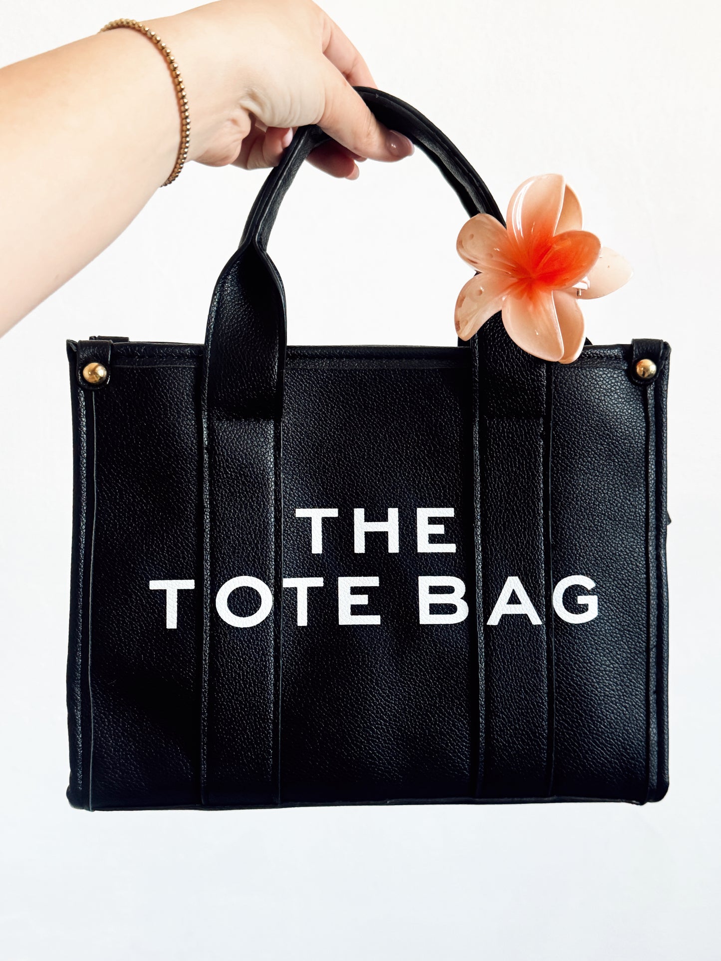 The tote bag + free hair clip