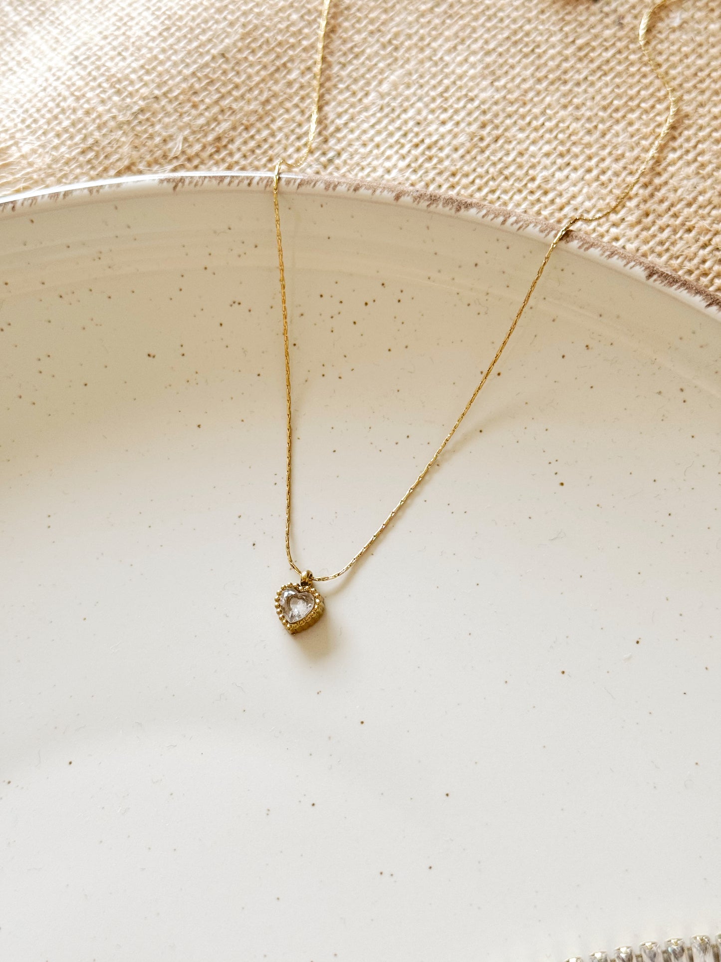 Minimal heart necklace