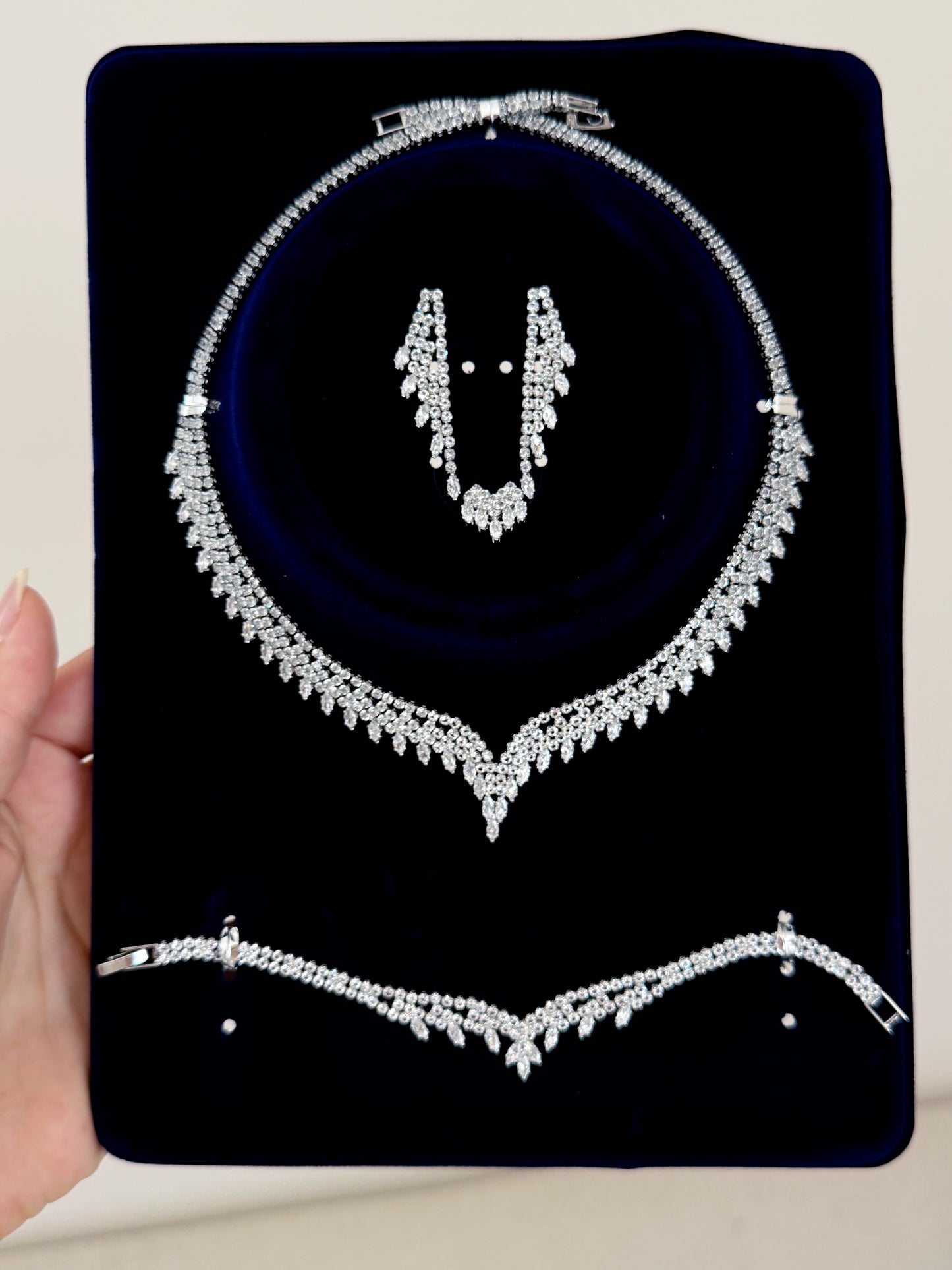 Silver sparking tennis set