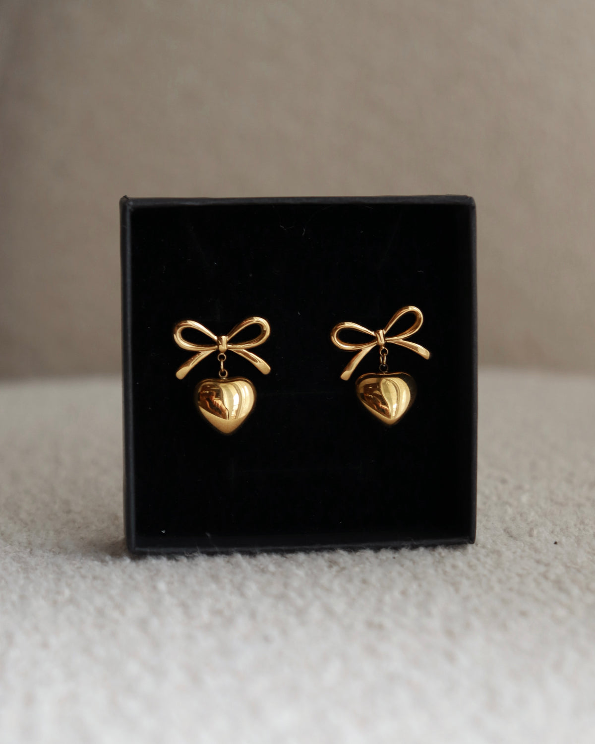 Bows and hearts earrings