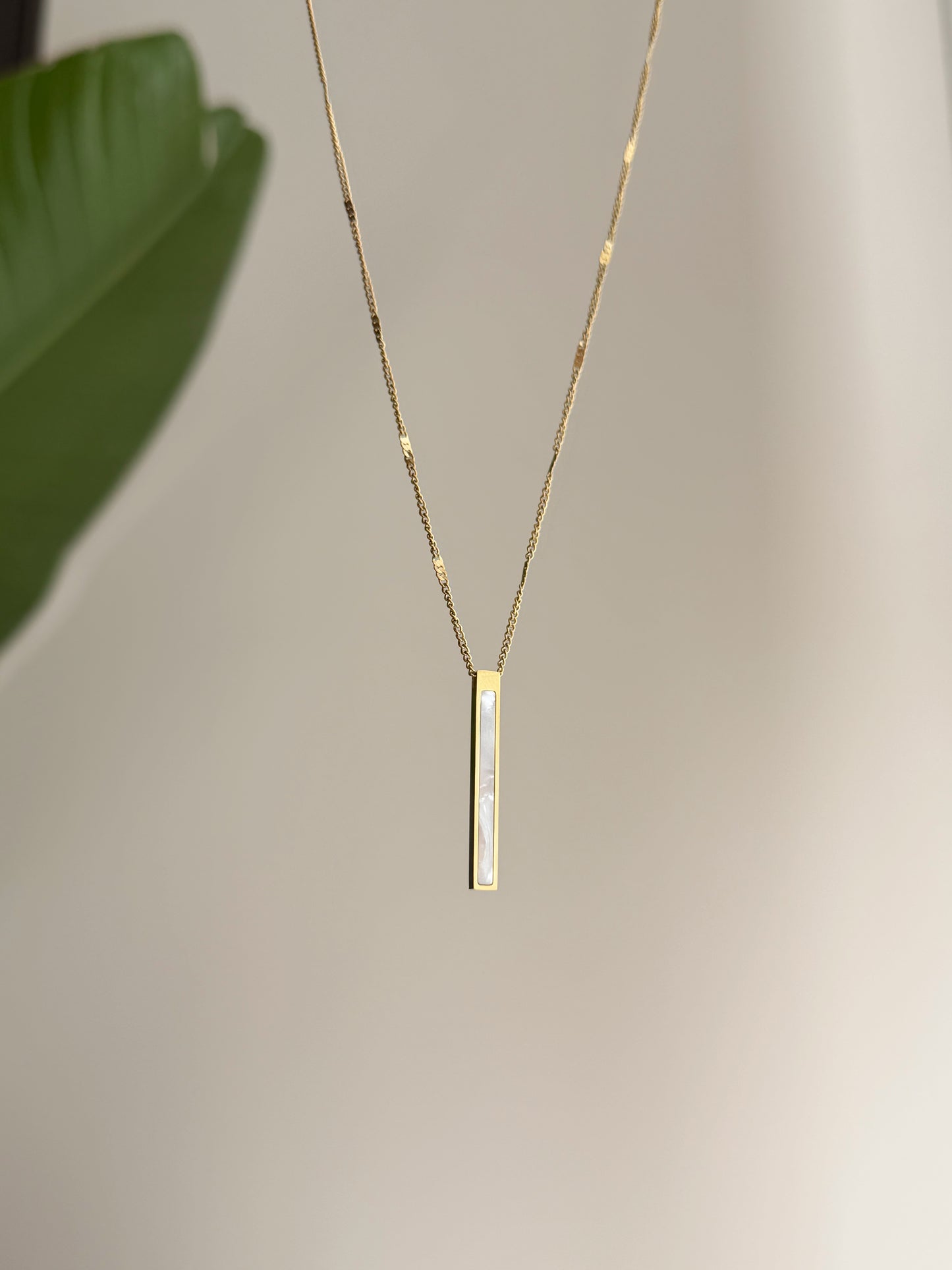 Pendant necklace