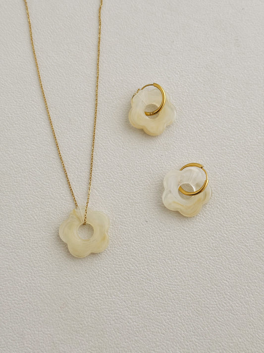 Colorful flower earrings and necklace (beige)