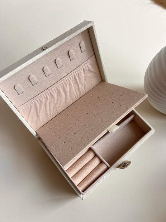 Organizer jewelry box