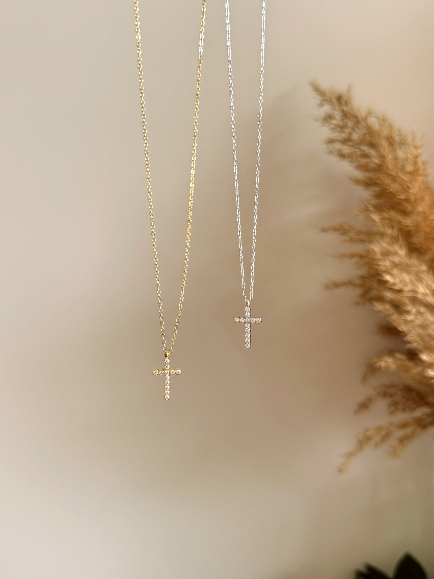 Minimal cross necklaces unisex