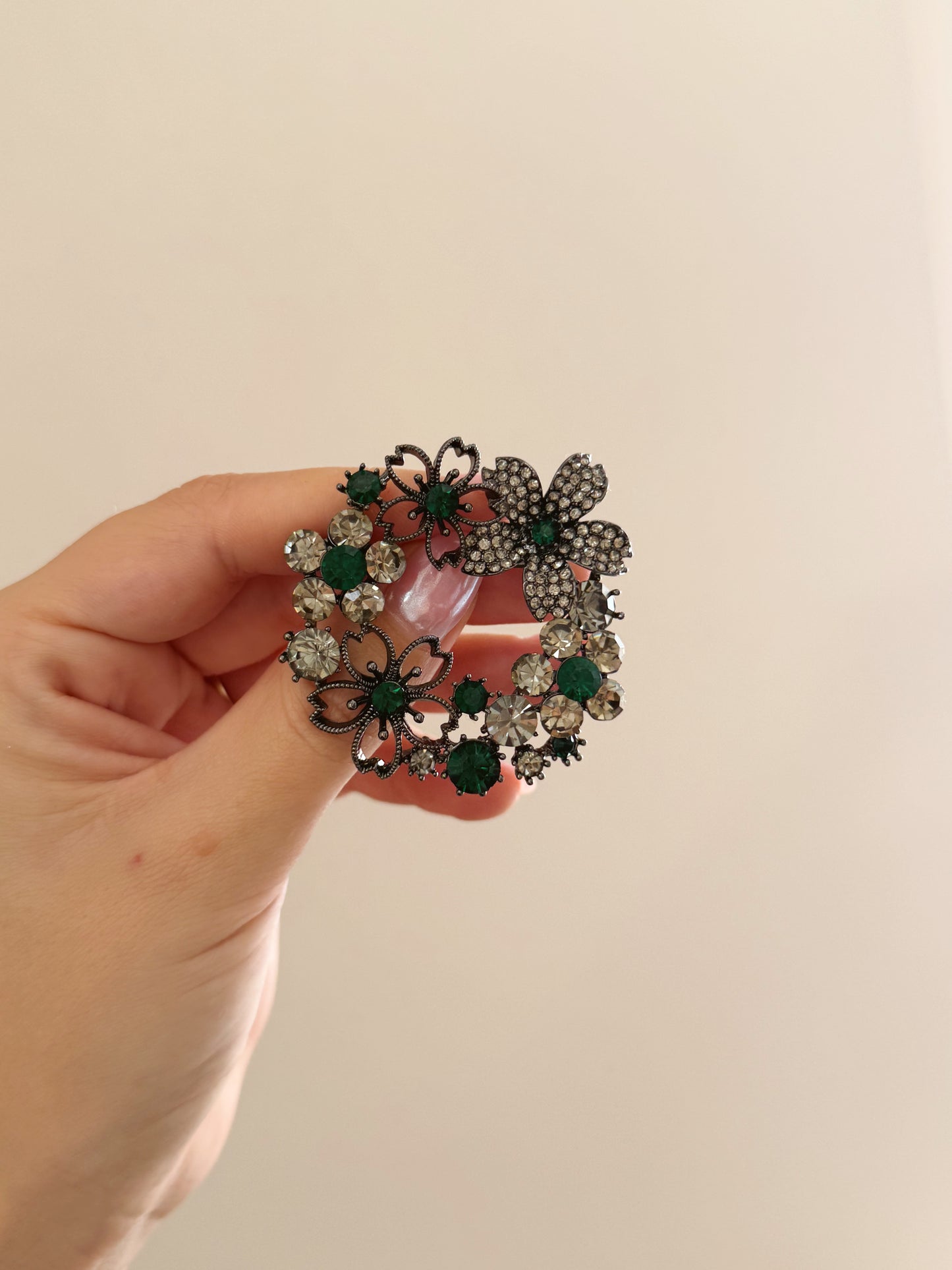 Flower brooch
