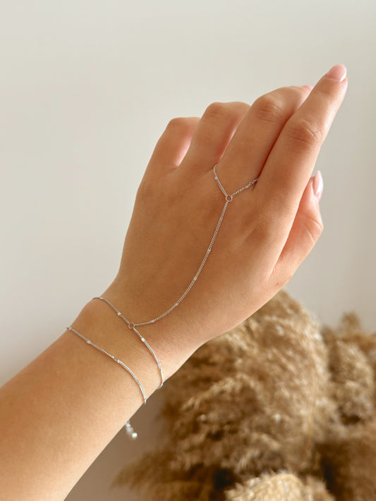 Hand chain silver
