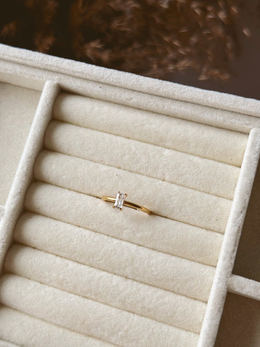 Minimal rectangle stone ring