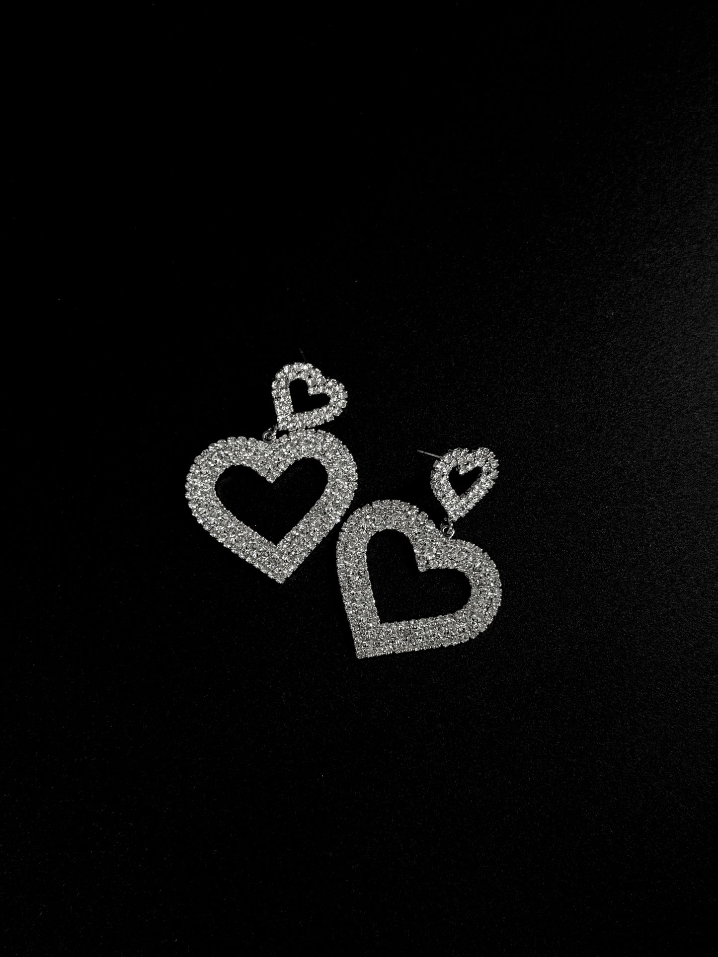 Heart event earrings