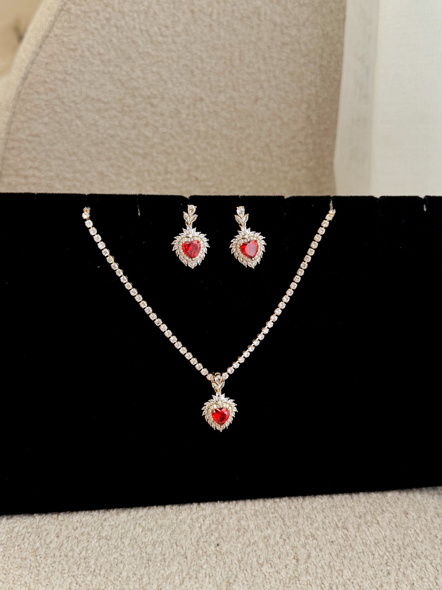 Red gold heart sparking tennis set