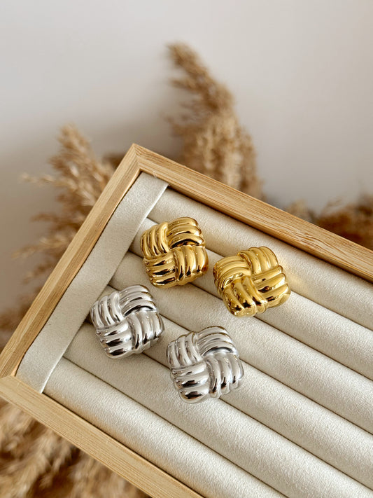 Rectangle puffy earrings