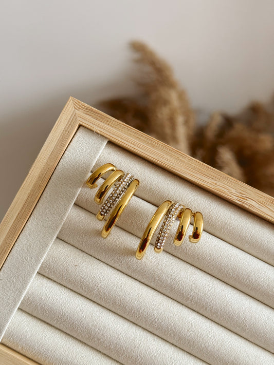 Statement four hoops earrings