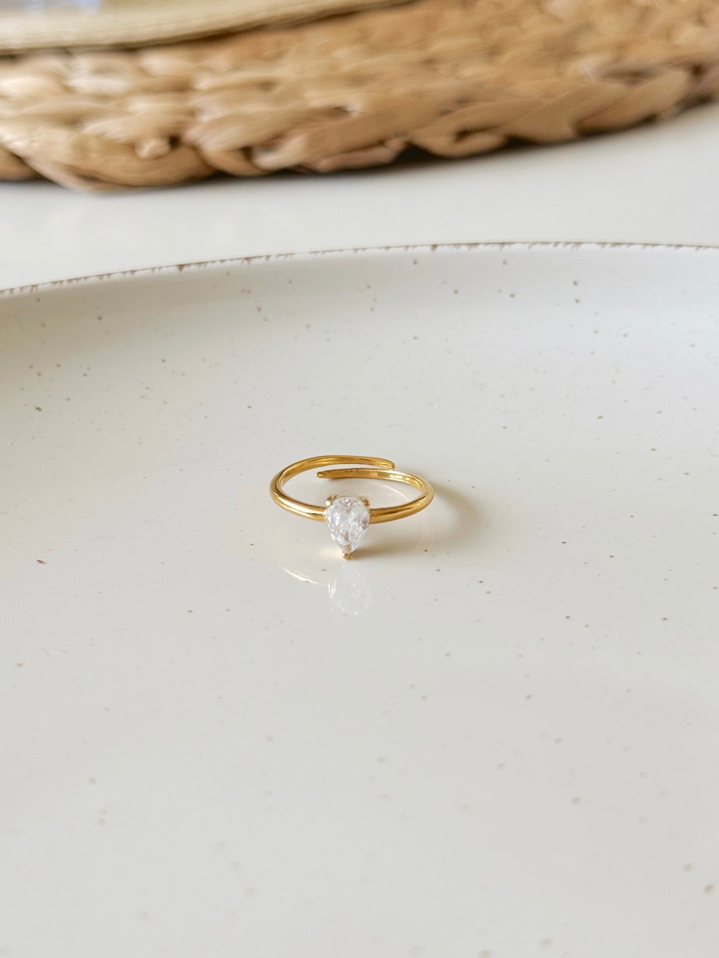 White stone adjustable ring