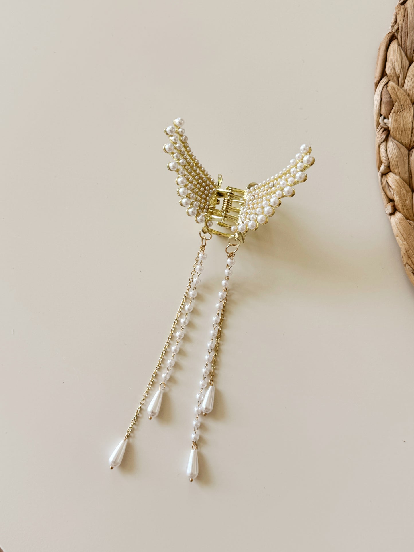 Pearl angel wings hair clip