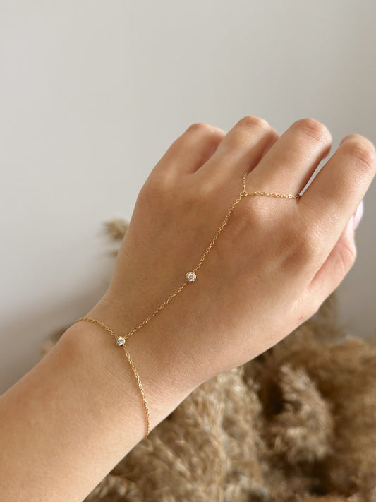 Hand chain gold