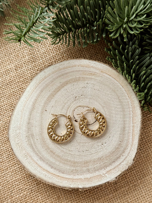 Flat leaf hoops earrings