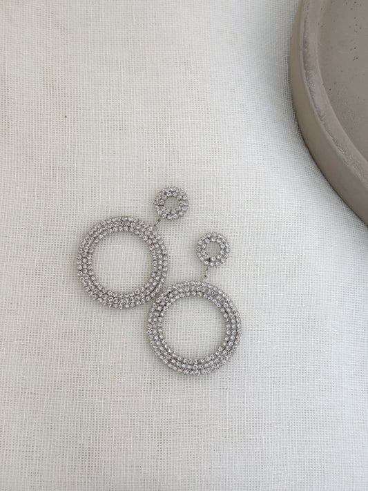 Circle event earrings