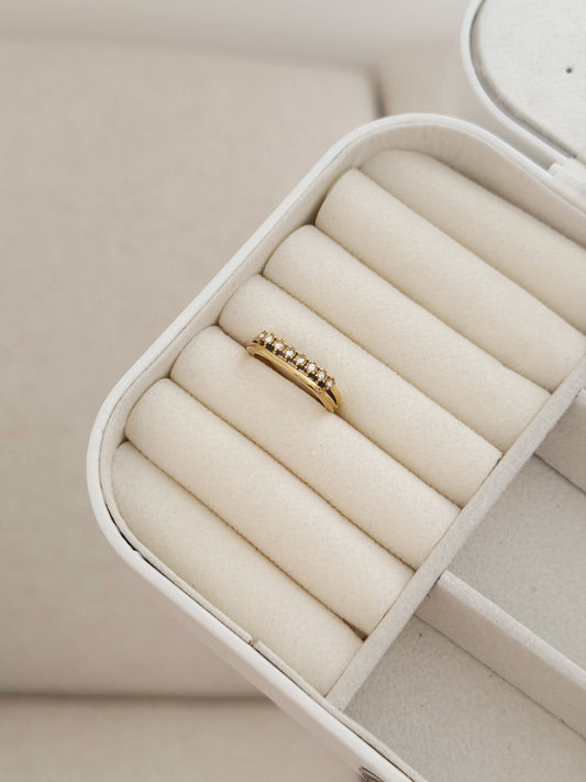 Double shiny stone ring