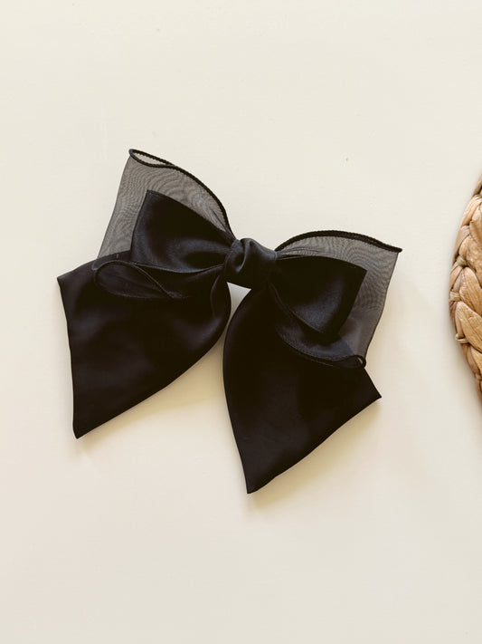 Black bow clips