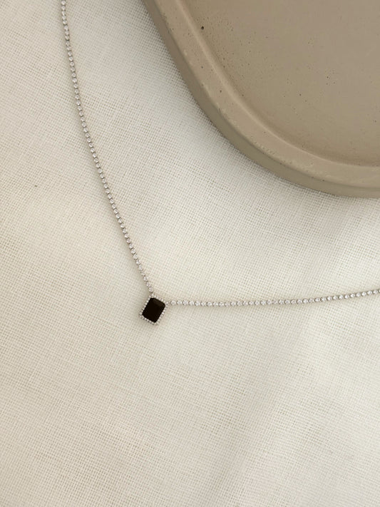 Tennis black stone necklace