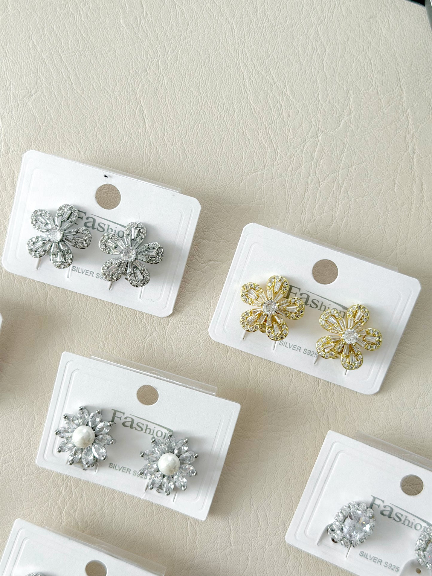 Clip on earrings (no piercing)