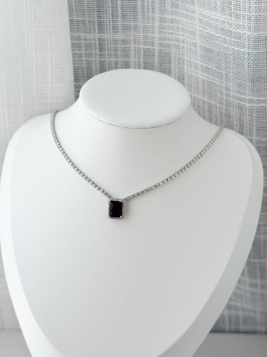Tennis black stone necklace