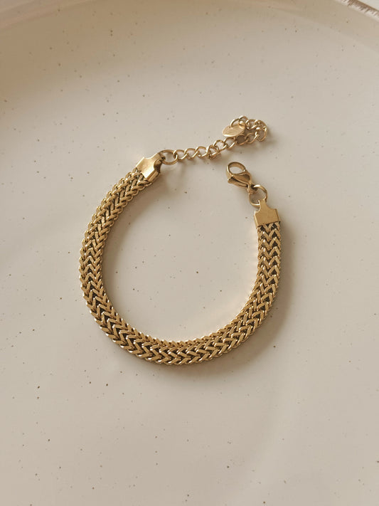 Knit bracelet unisex