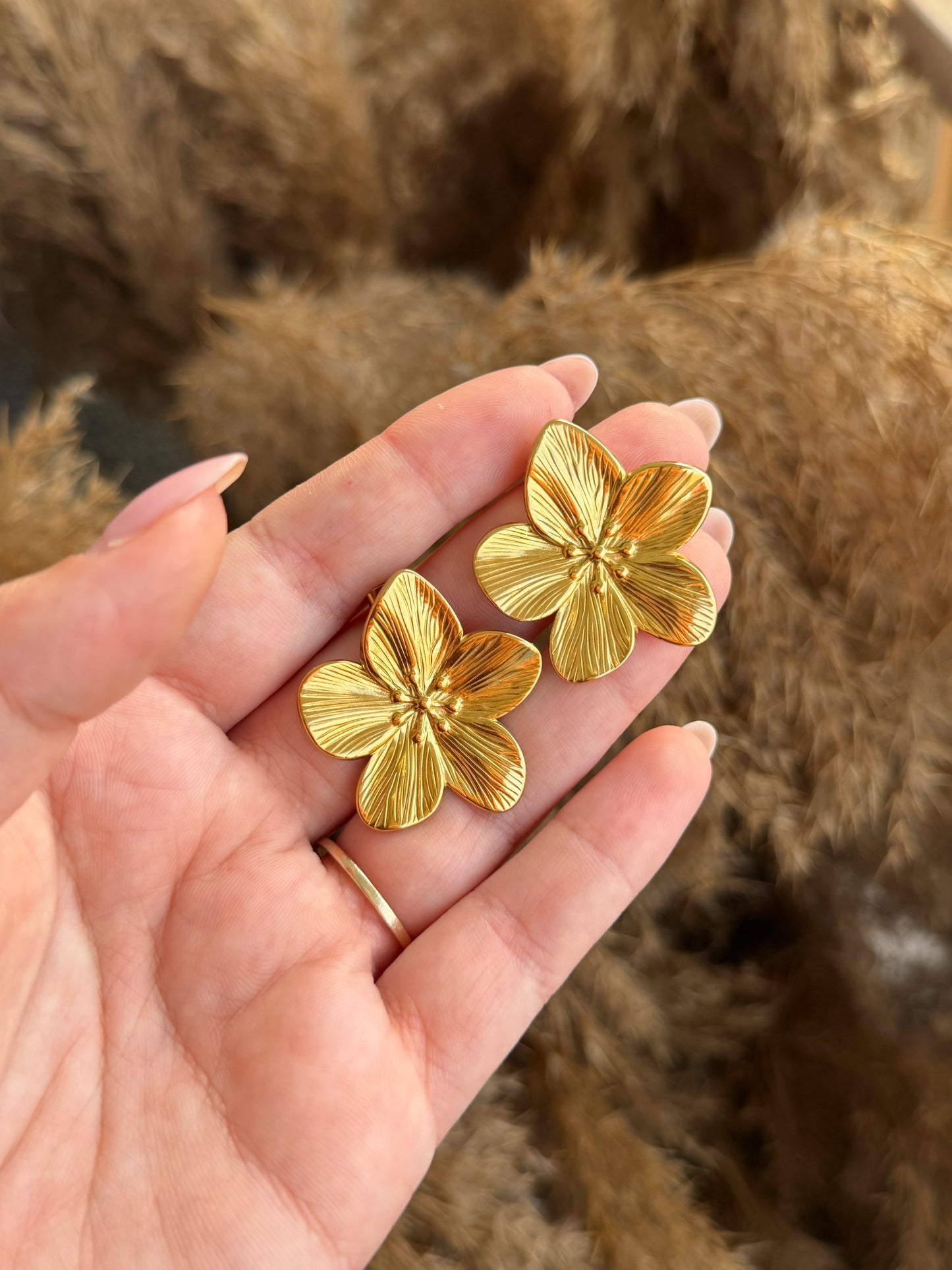Flora earrings