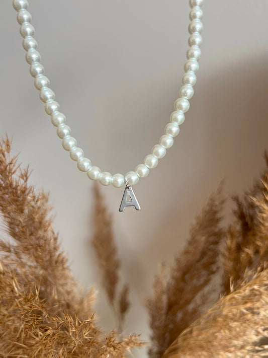 Pearl initial Necklace (silver)