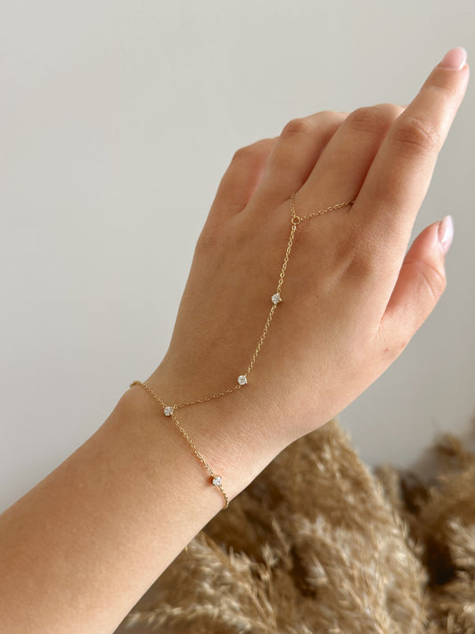 Hand chain gold