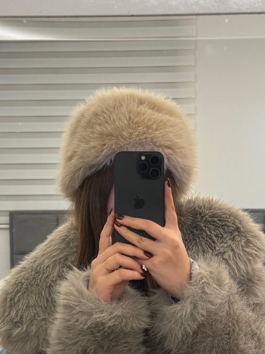 Russian hat (beige)