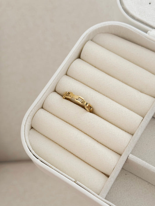 Chain style ring
