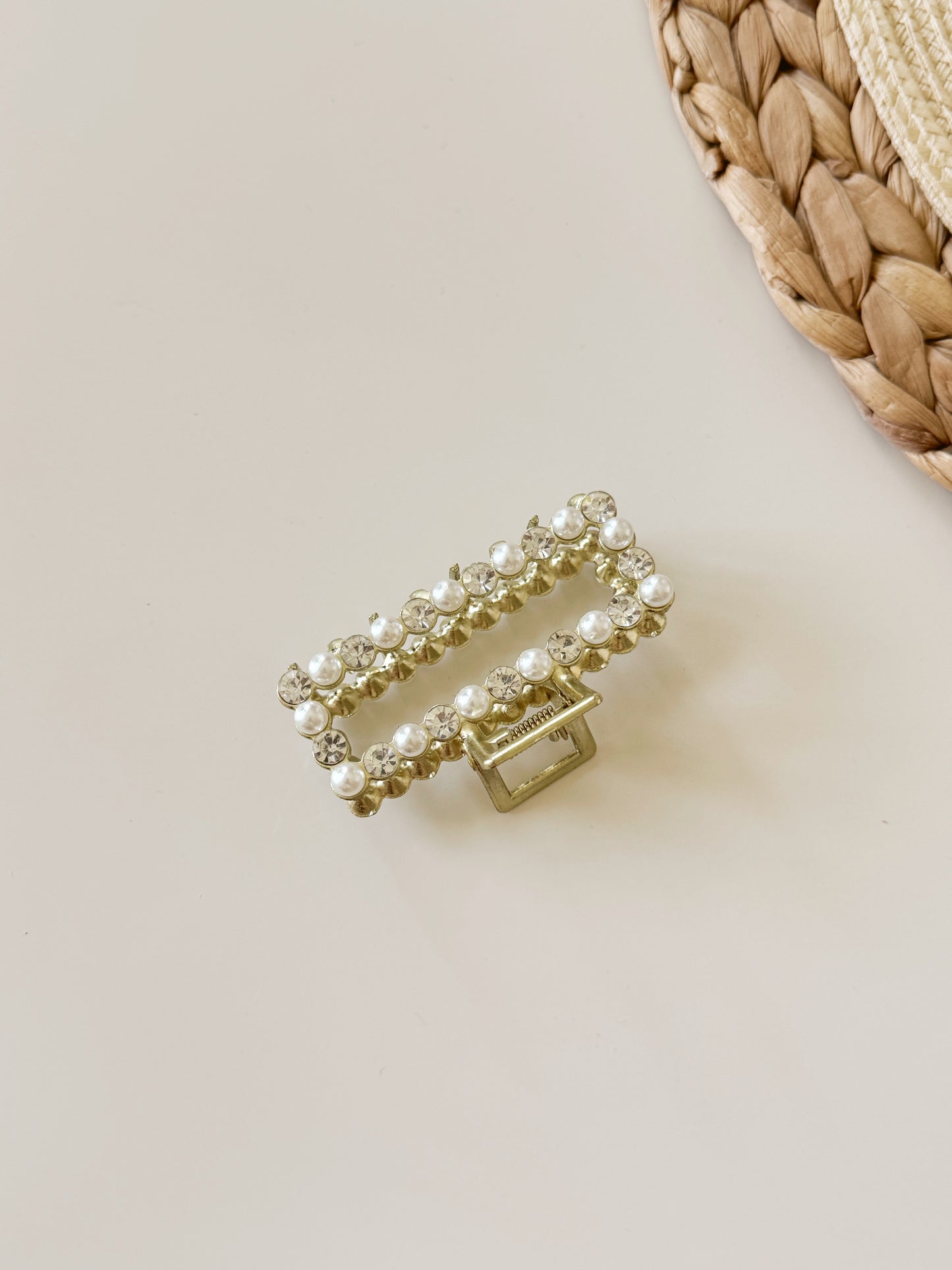 Pearls and stones hair clip