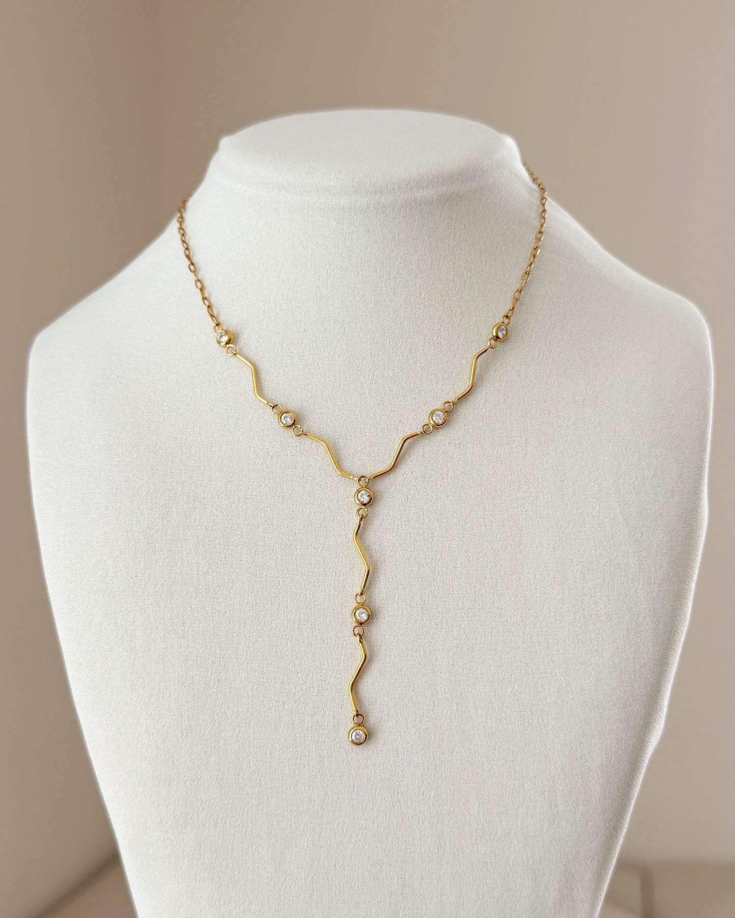 Y shape stone necklace