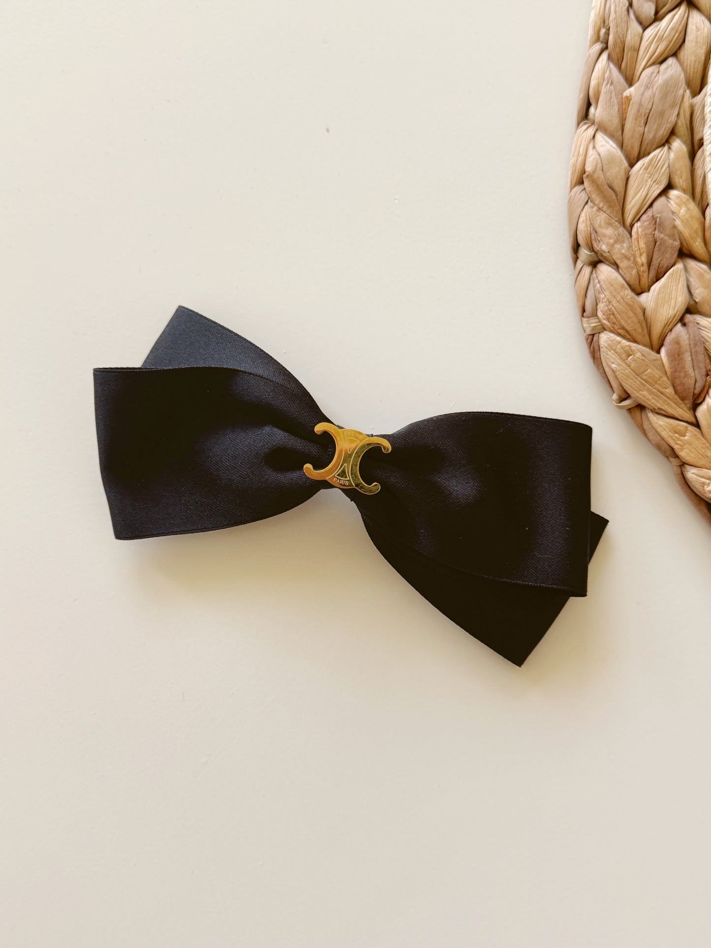 Celine bow clip