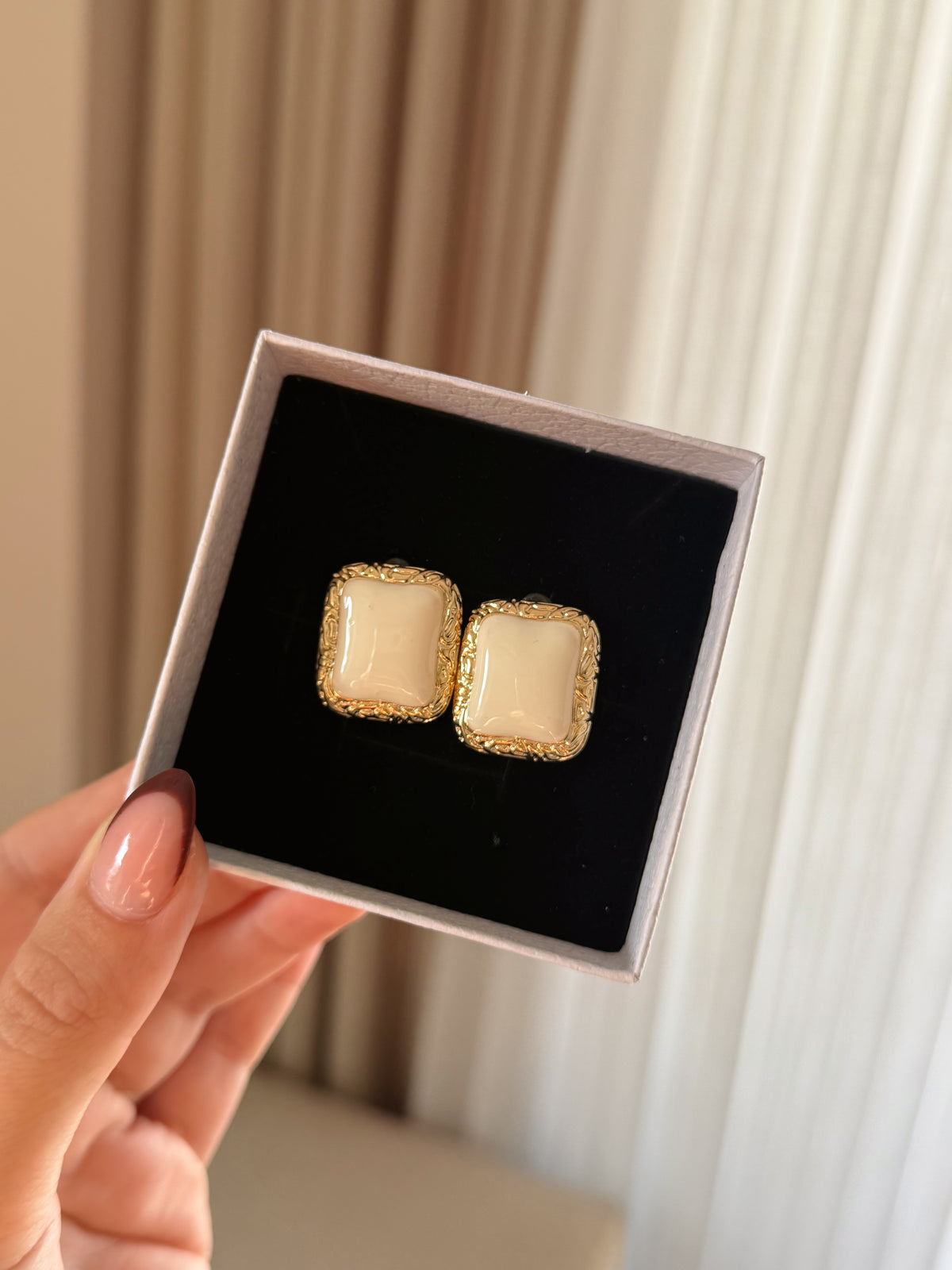 Vintage style earrings