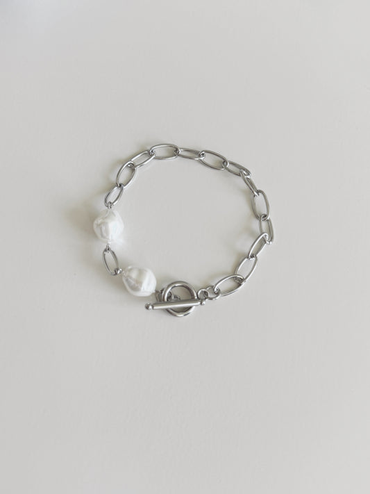 Pearl chain bracelet