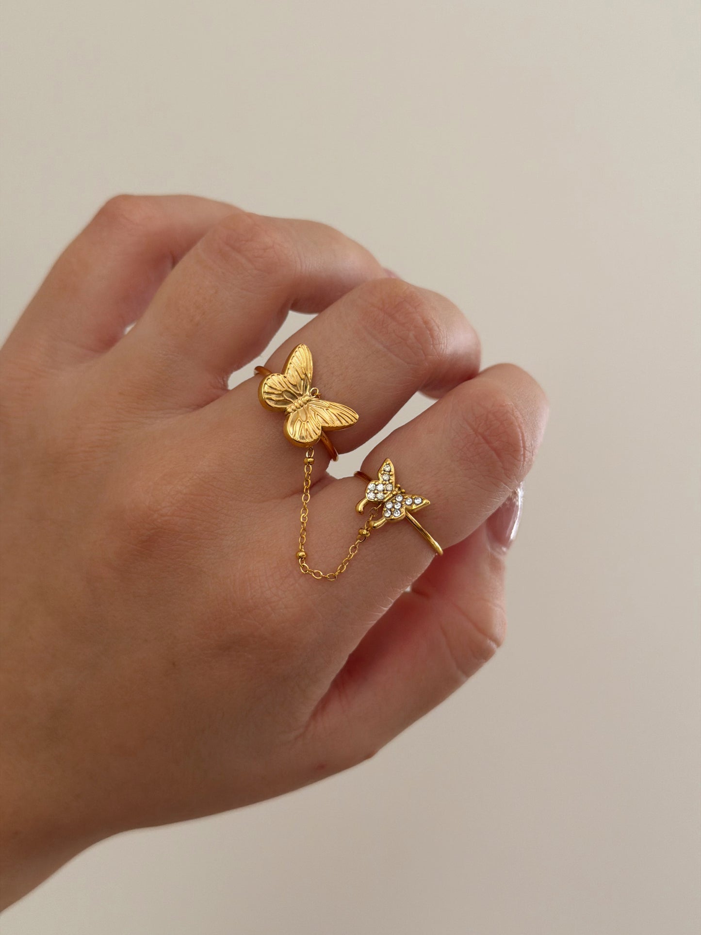 Double butterfly rings