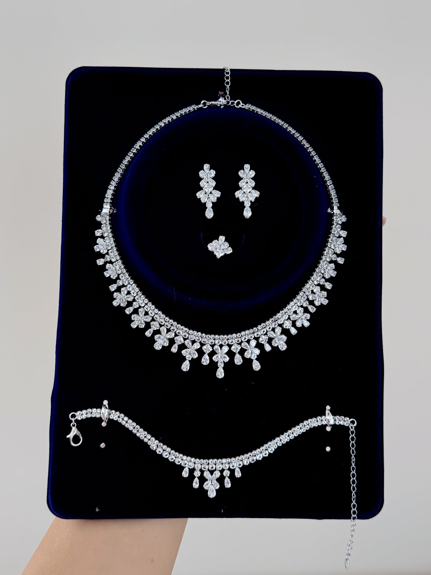 Silver sparking tennis set