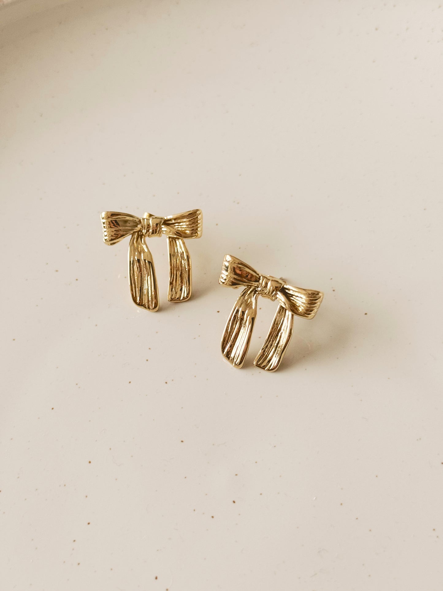 Bow earrings