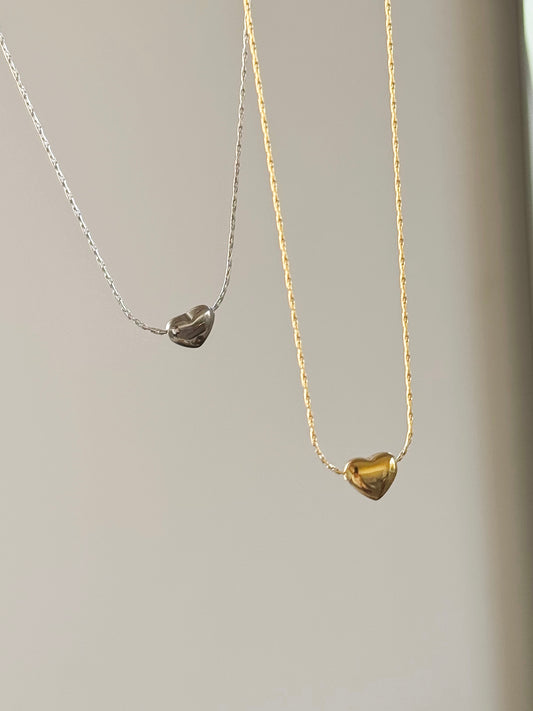 Minimal heart necklaces
