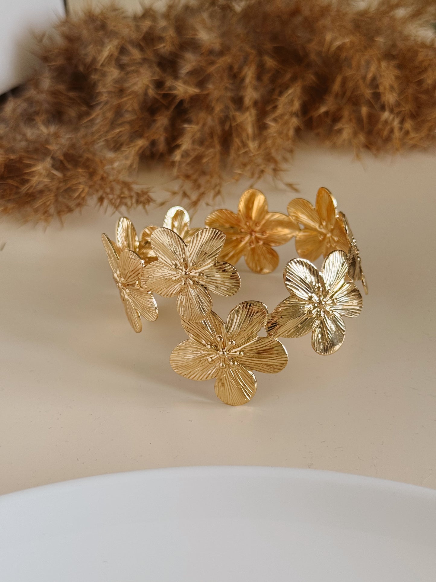 Flowers arm cuff (gold)