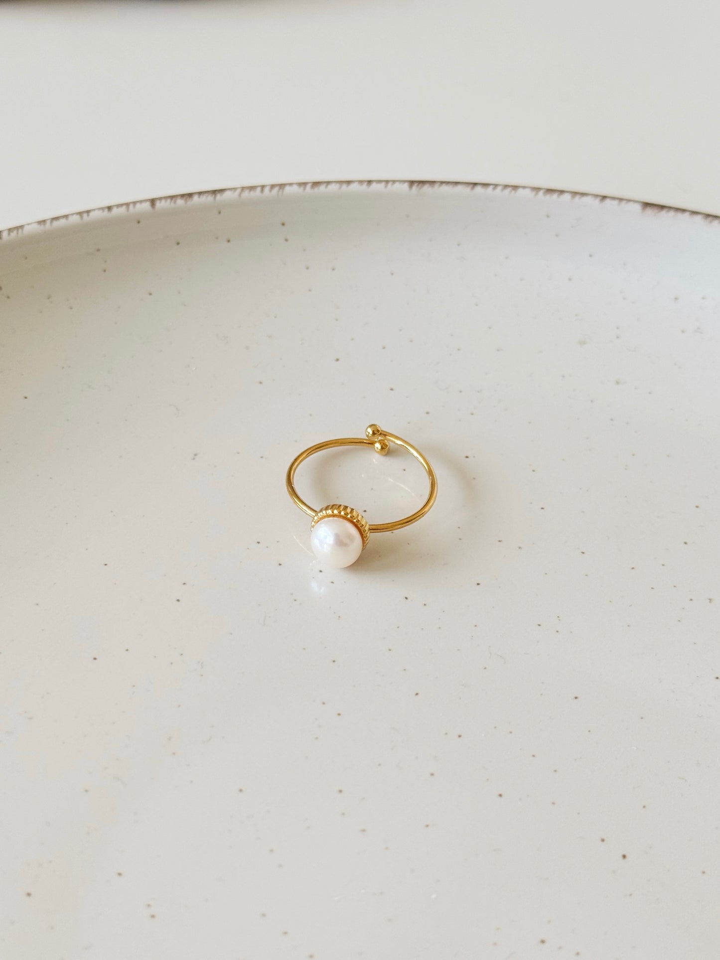 Pearl adjustable ring