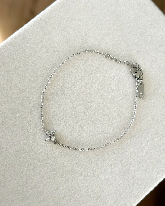 Silver clover flower bracelet