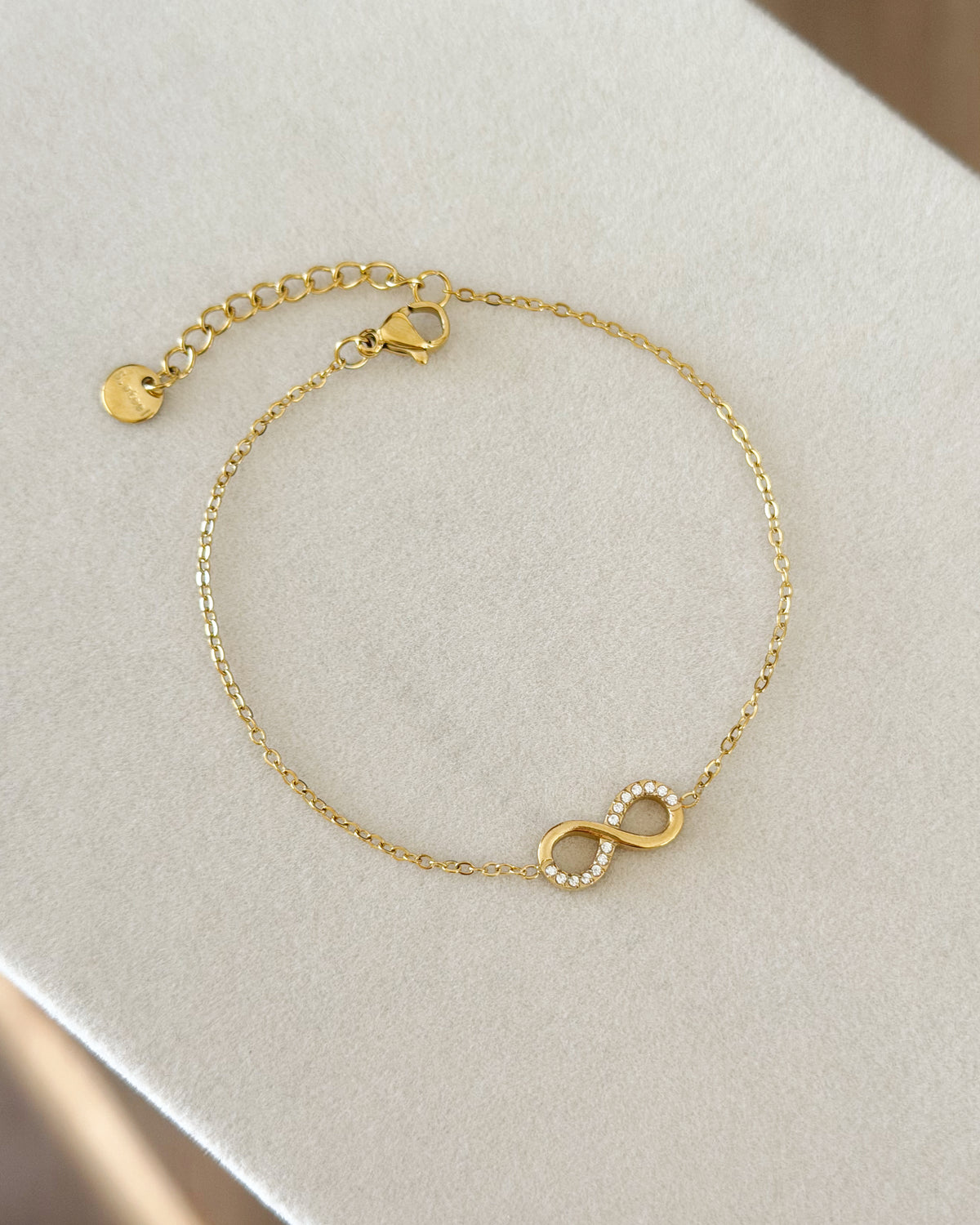 Infinite sign gold bracelet